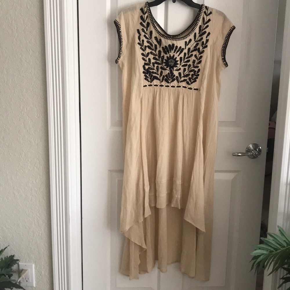 FREE PEOPLE DRESS- UNIQUE! GREAT FLOW!